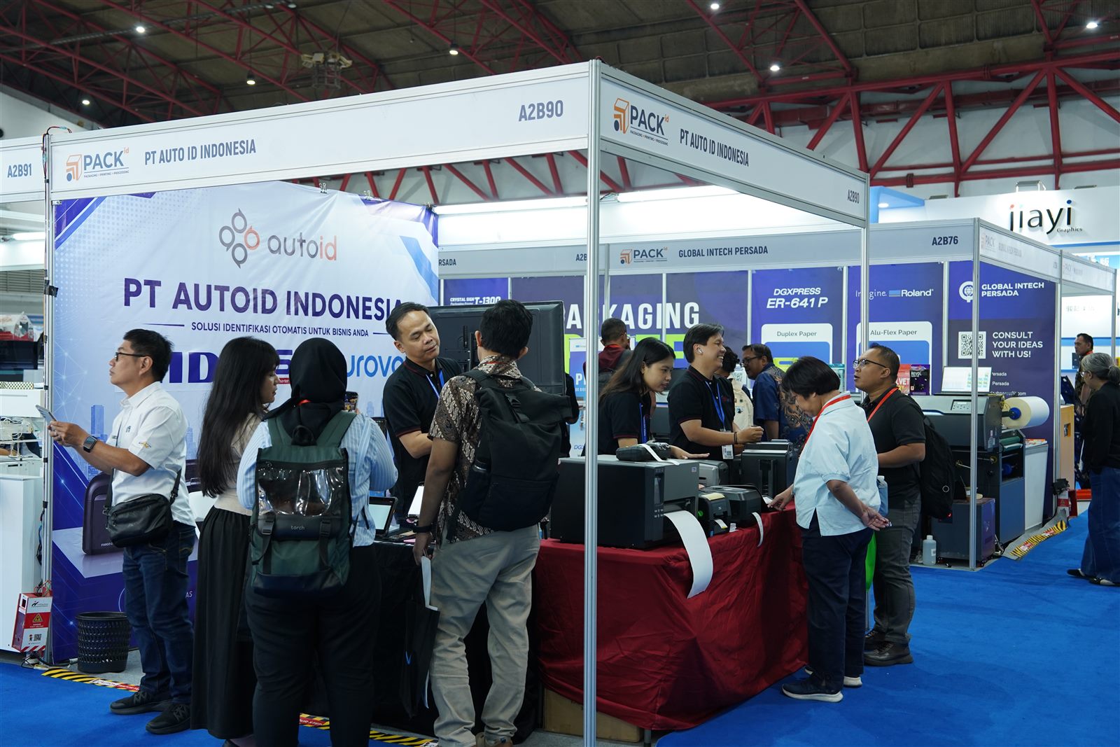 Business forum session at an industry expo