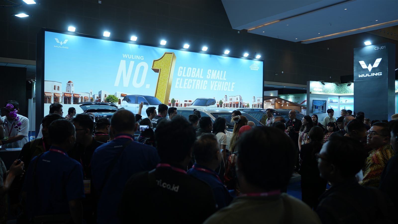 Pengunjung di CIEIE Expo 2026