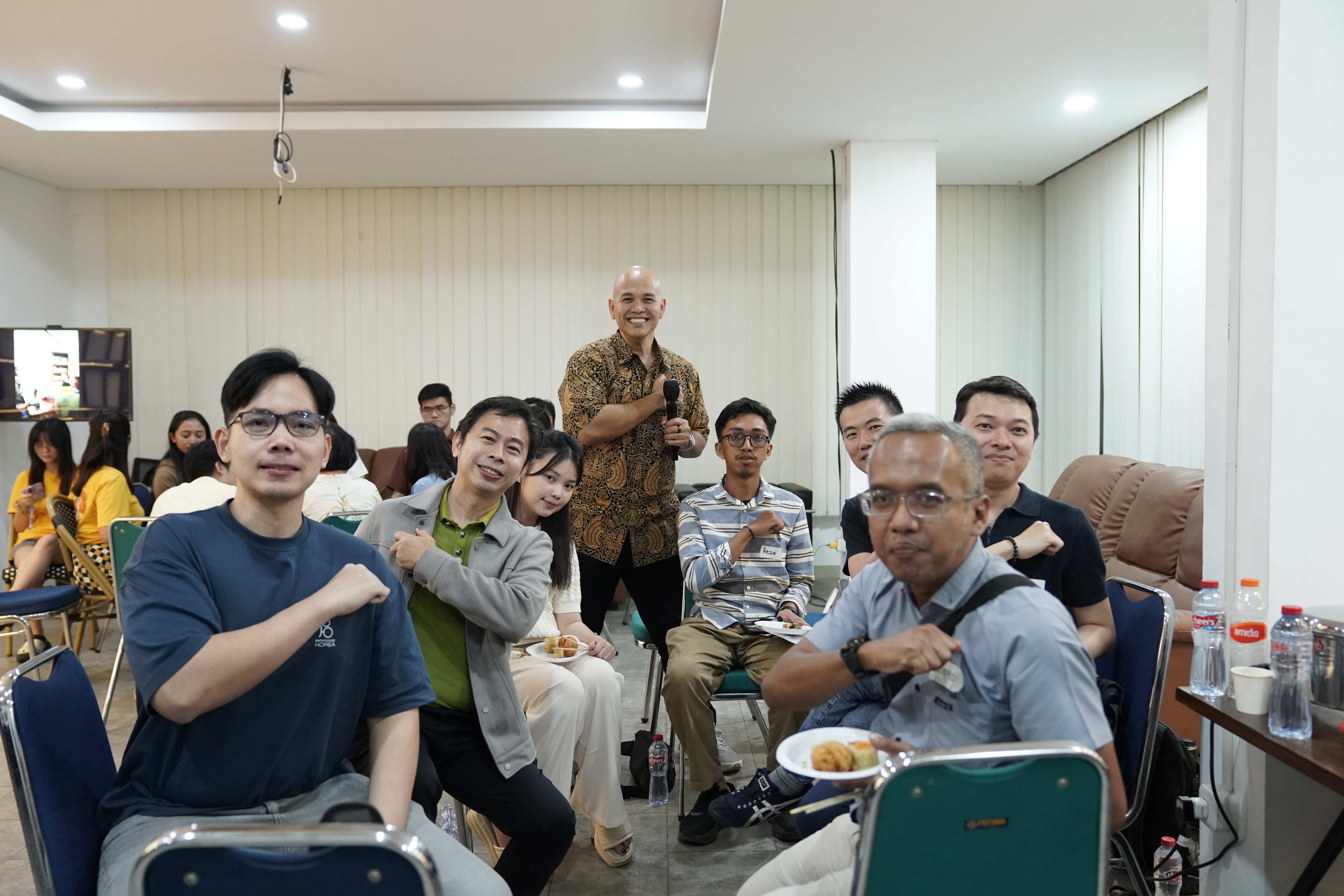 Audiens acara bisnis TES